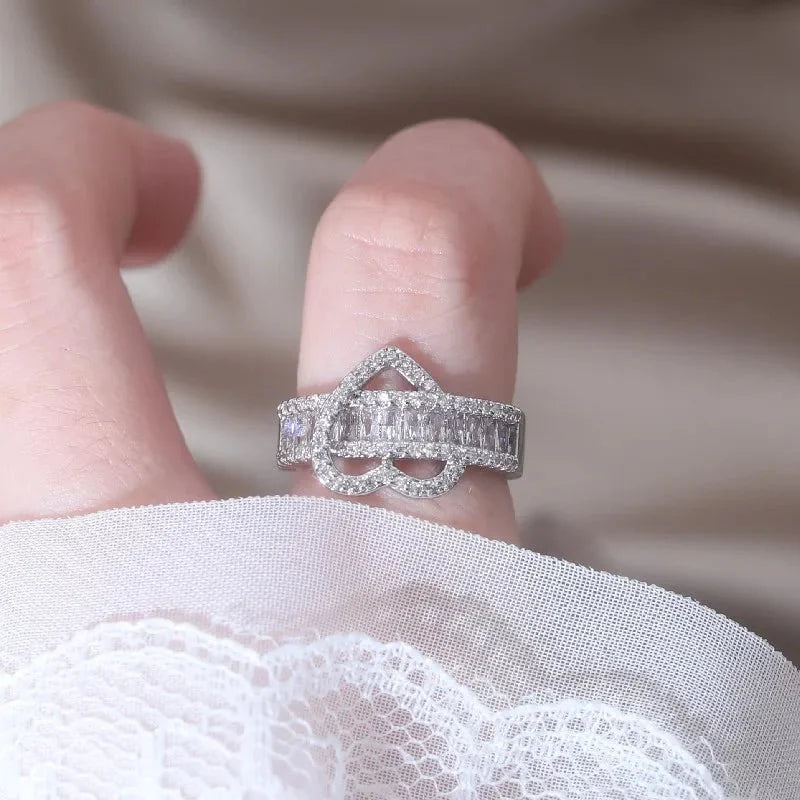 14k Lovers Loop Sparkling Heart Ring — product detail