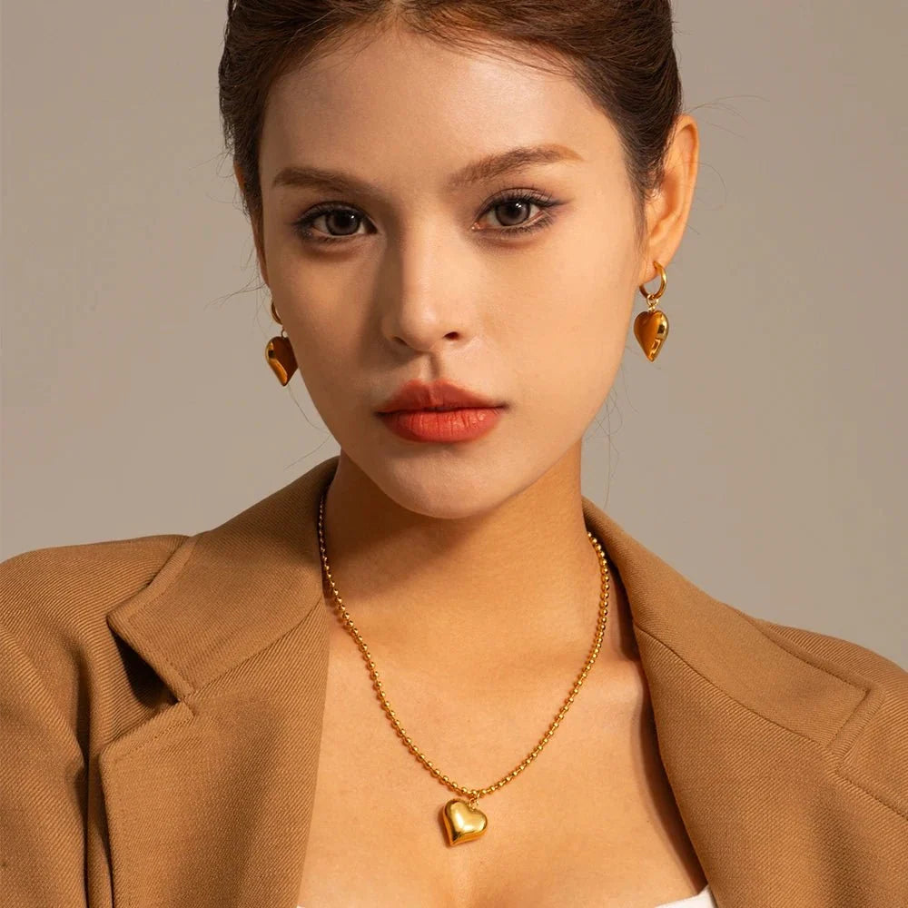 18k Dainty Heart Hoops Earrings — product detail