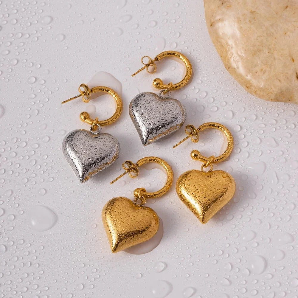 18k Dainty Heart Hoops Earrings — product detail