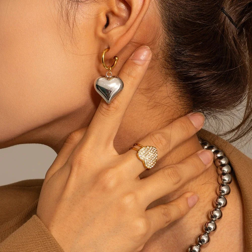 18k Dainty Heart Hoops Earrings — product detail