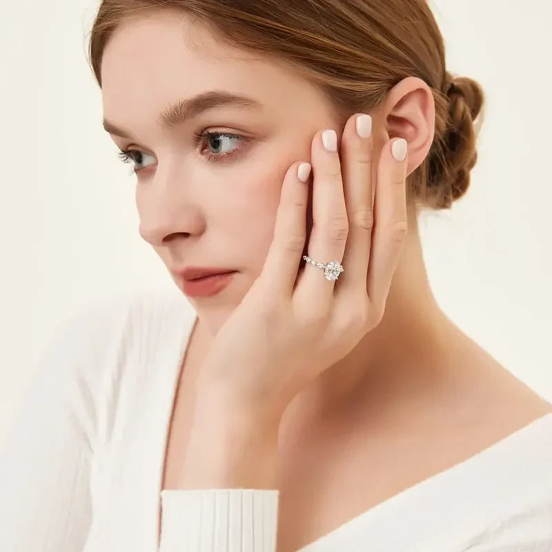 S925 3CT Elegant Oval Set Moissanite Accented Band Ring — product detail