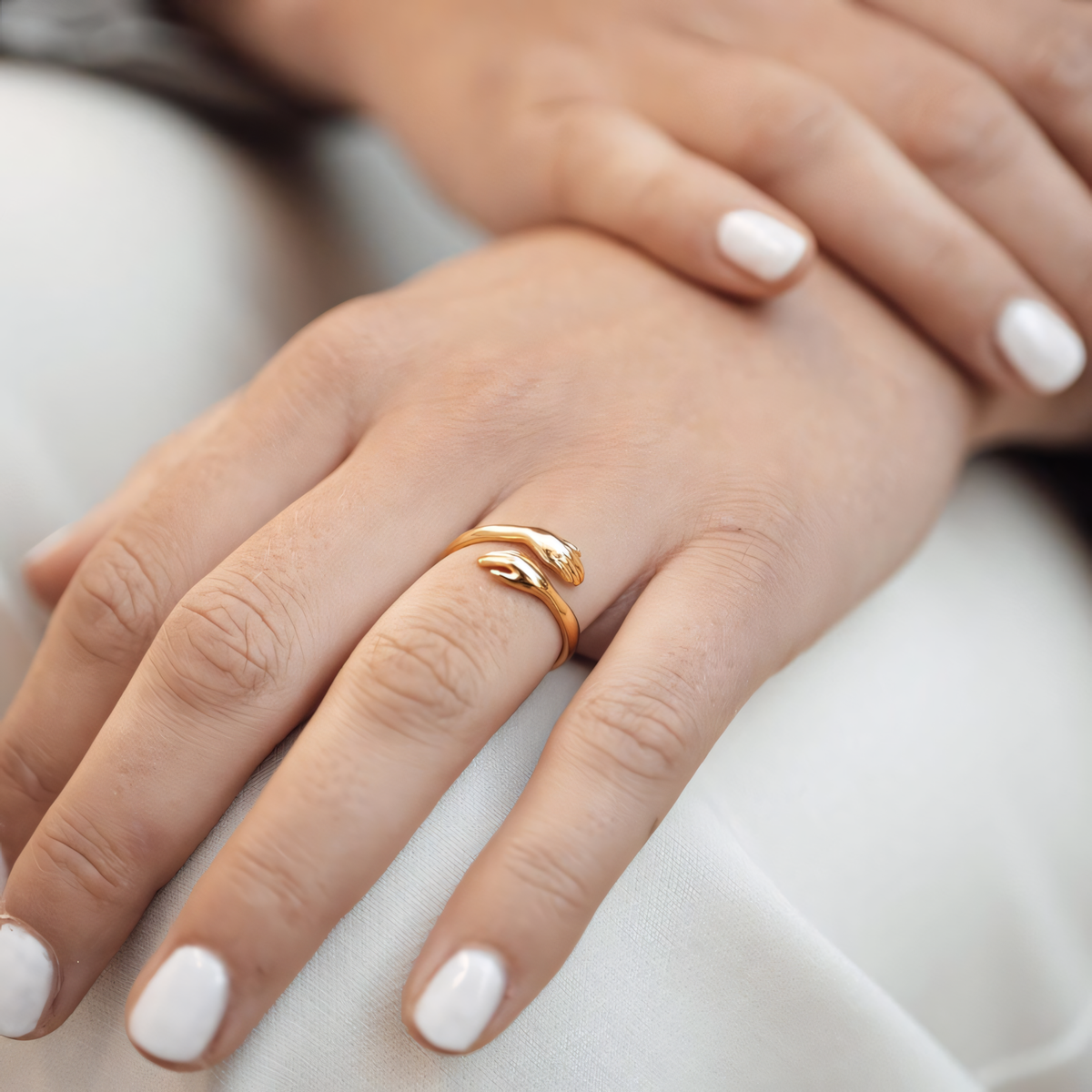 Love Warm Embrace Hug Ring — product detail