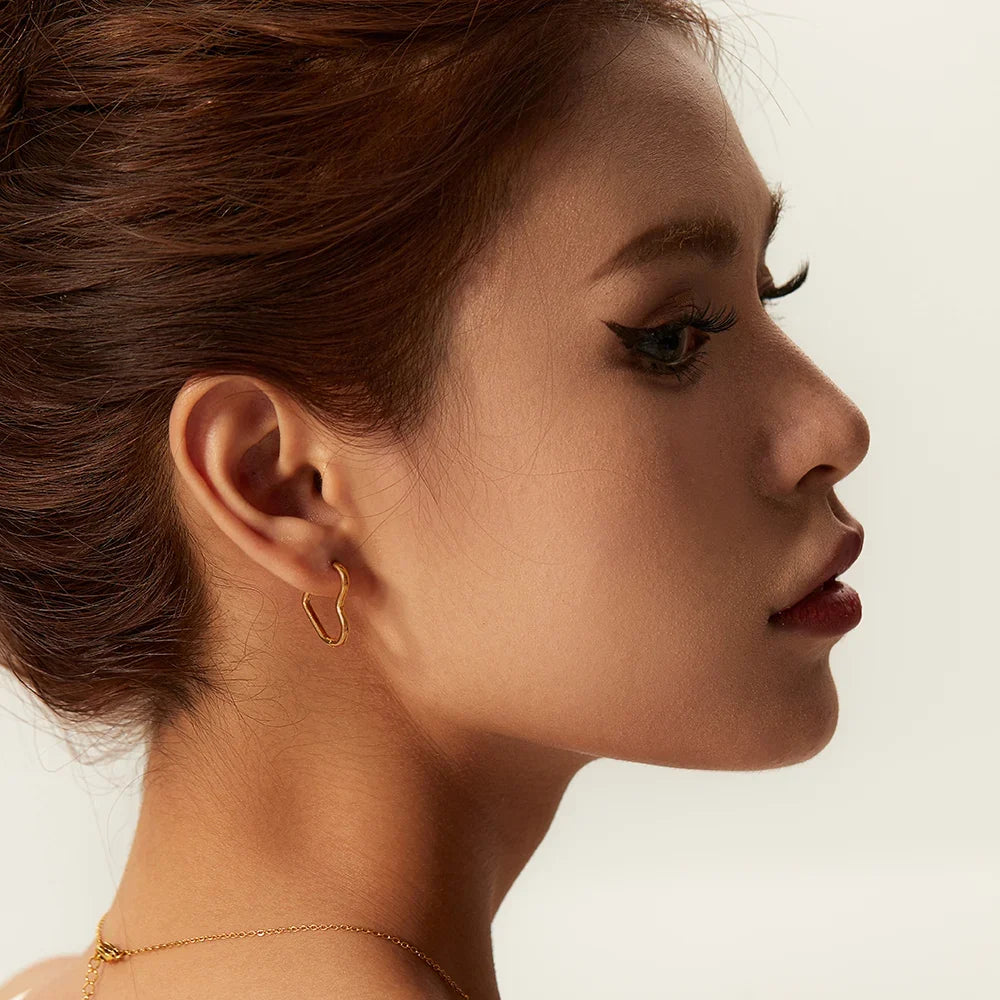 Elegant Heart Hoop Earrings — product detail