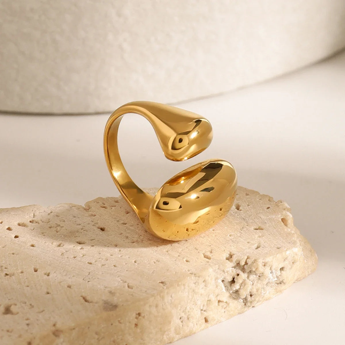 Chunky Rounded Open Square Ring — product detail