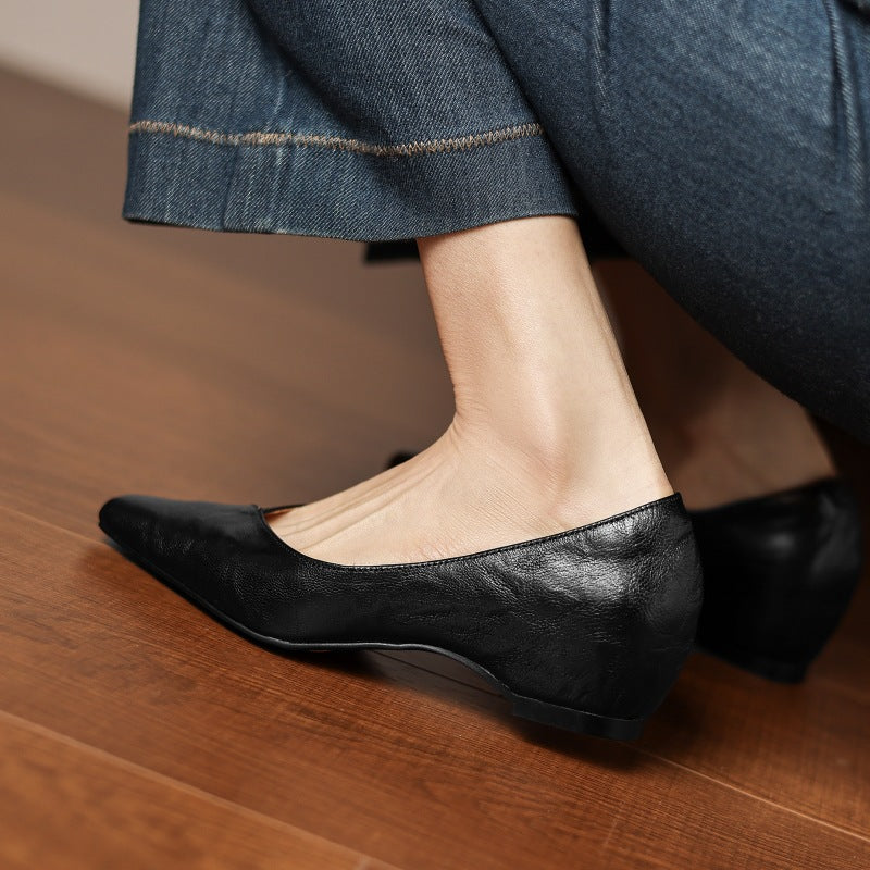 Noémie Square-Toe Leather Flat