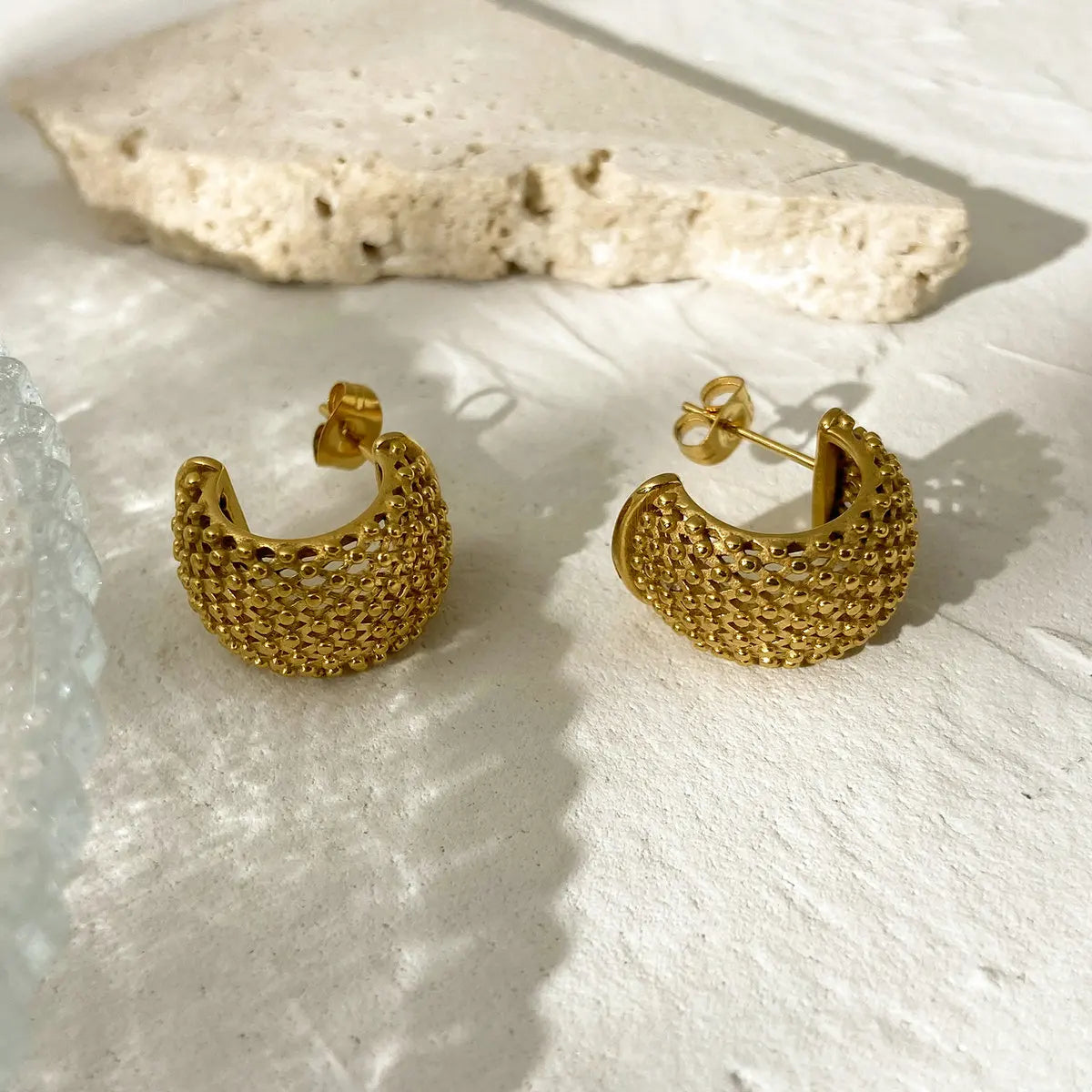 18k Mesh C Hoop Earrings — product detail