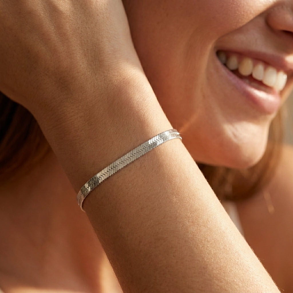 Evelise Classics Herringbone Bracelet — product detail