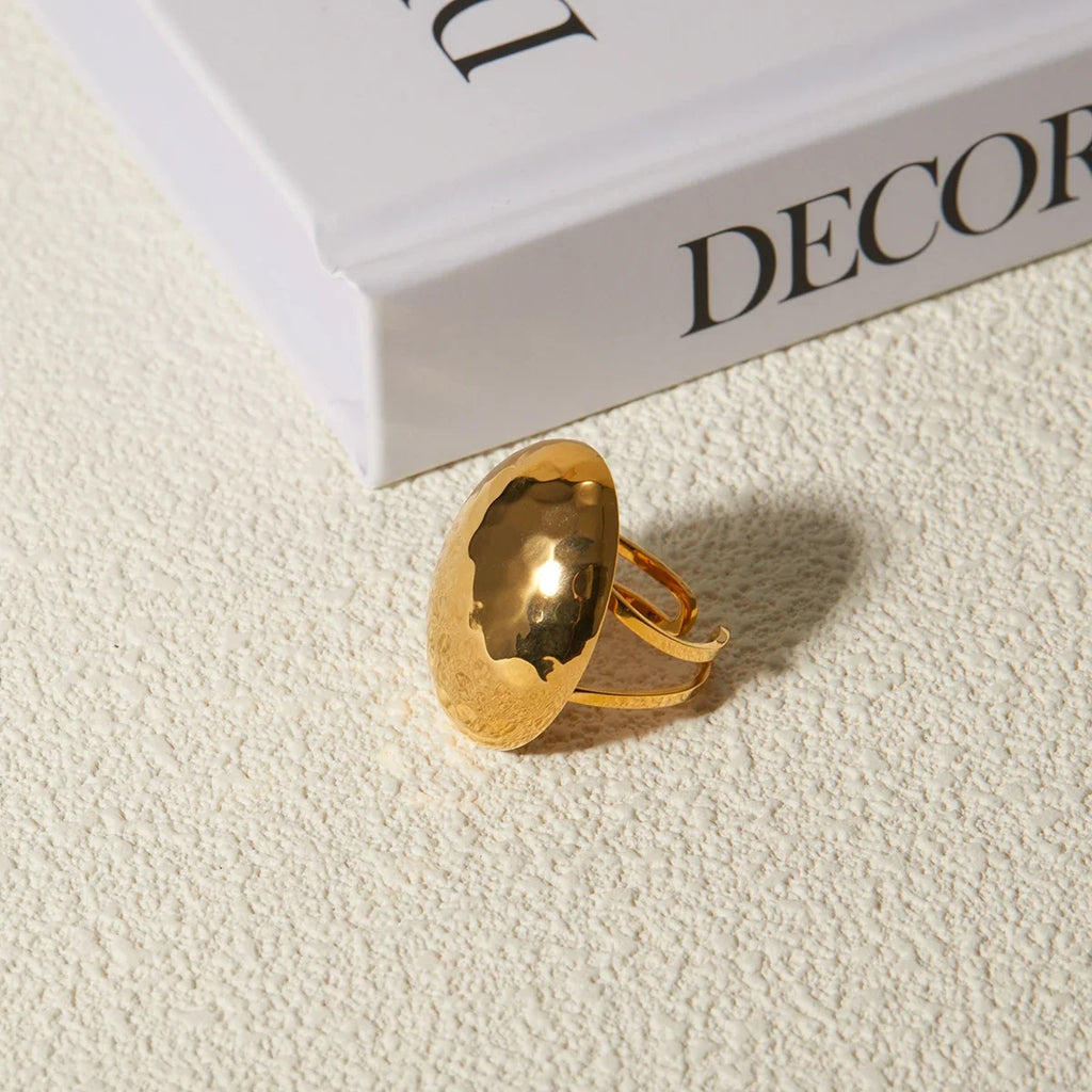 18k Hammered Oval Dual Band Ring — product detail