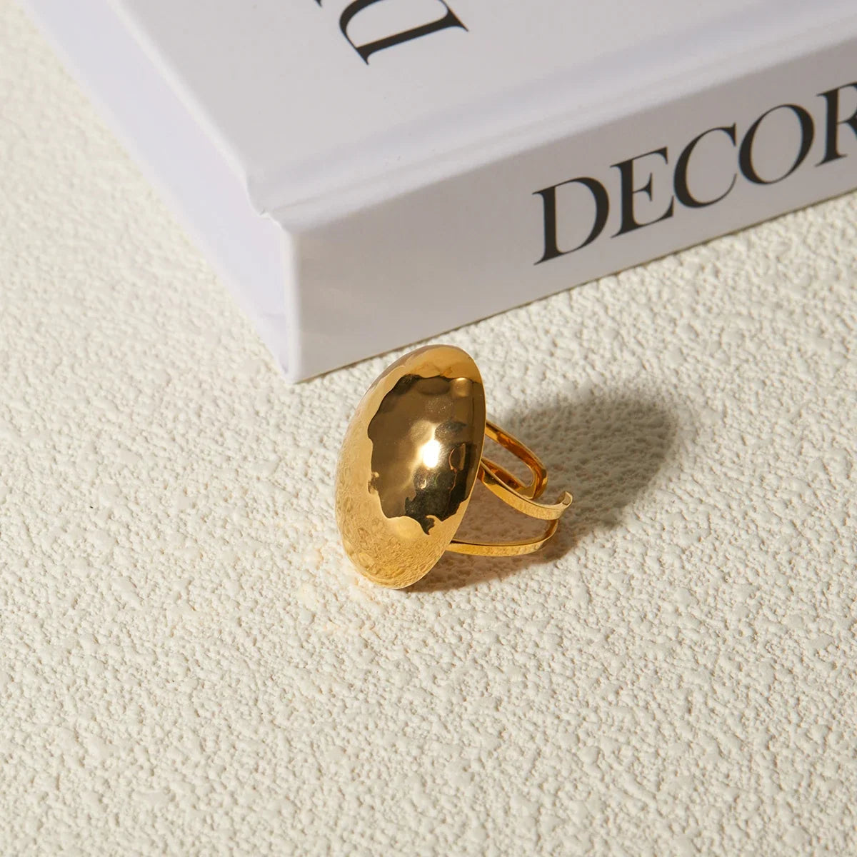 18k Hammered Oval Dual Band Ring — product detail