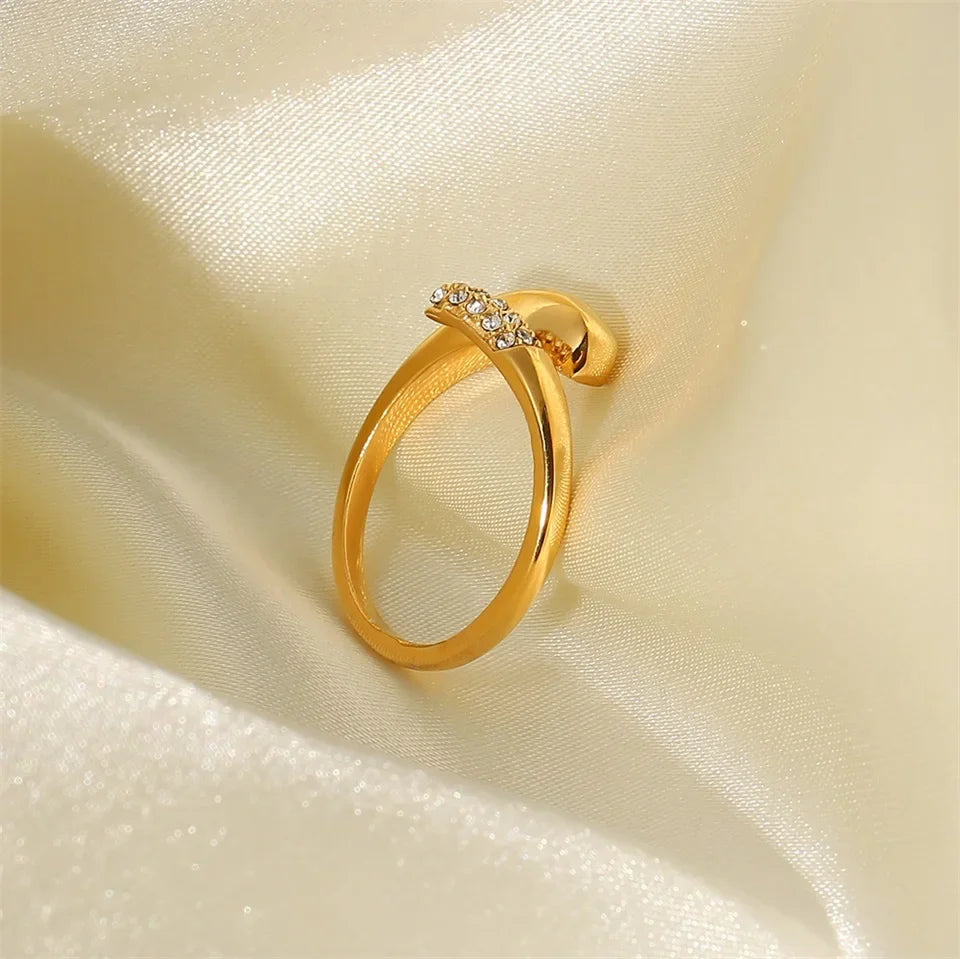 18k Dainty Sparkling Tip Wrap Around Ring — product detail