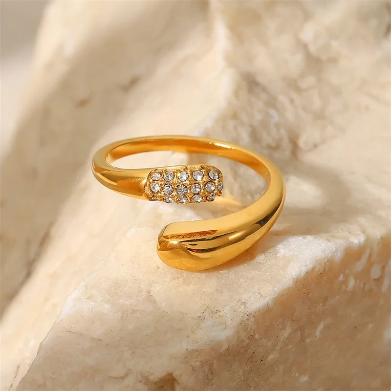18k Dainty Sparkling Tip Wrap Around Ring — product detail