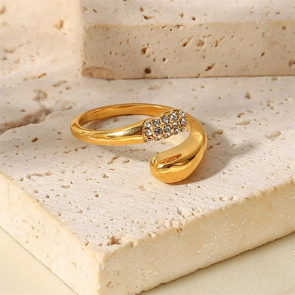 18k Dainty Sparkling Tip Wrap Around Ring — product detail