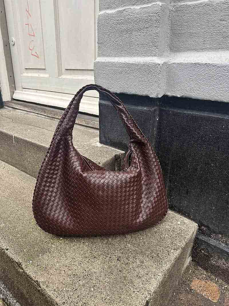 TRIANNA – WOVEN SHOULDER BAG