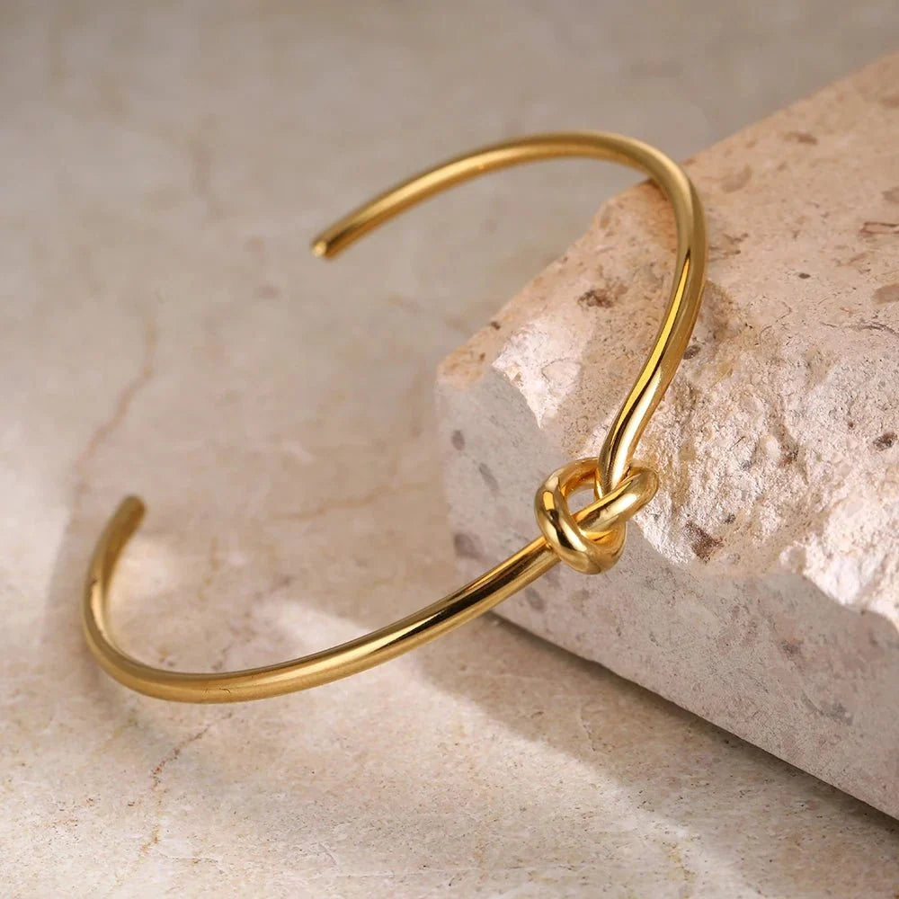 Classic Knot Bracelet — product detail