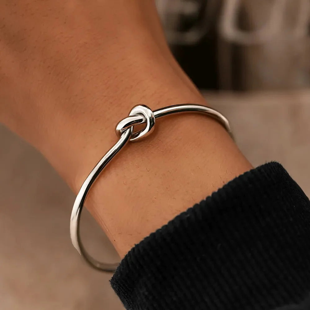 Classic Knot Bracelet — product detail