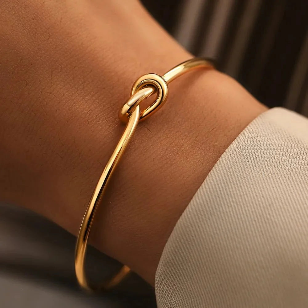 Classic Knot Bracelet — product detail