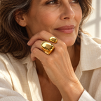 Evelise chunky rounded open square ring on a hand