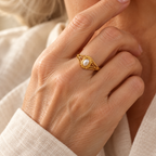 Evelise vintage pearl ring on a hand