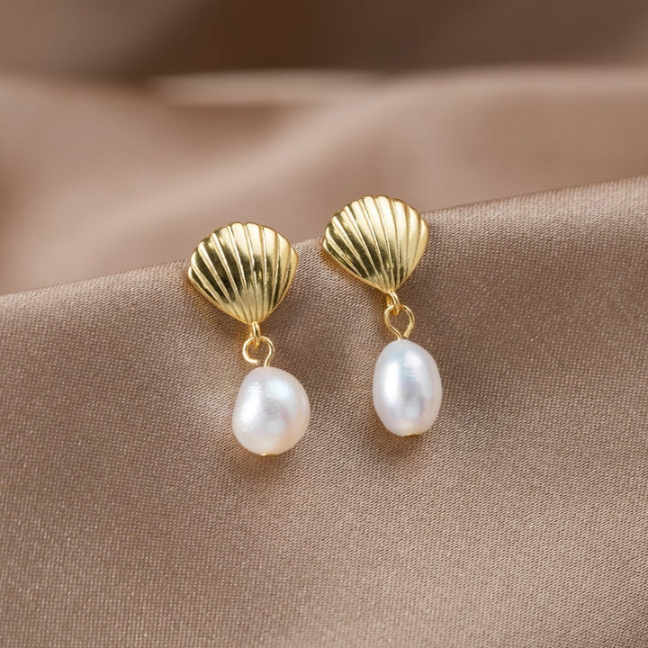 Gold Shell Pearl Earrings