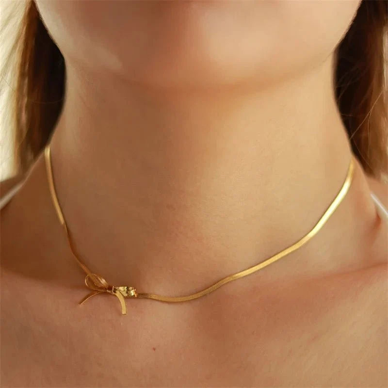 Romantic Dainty Bow Necklace — product detail