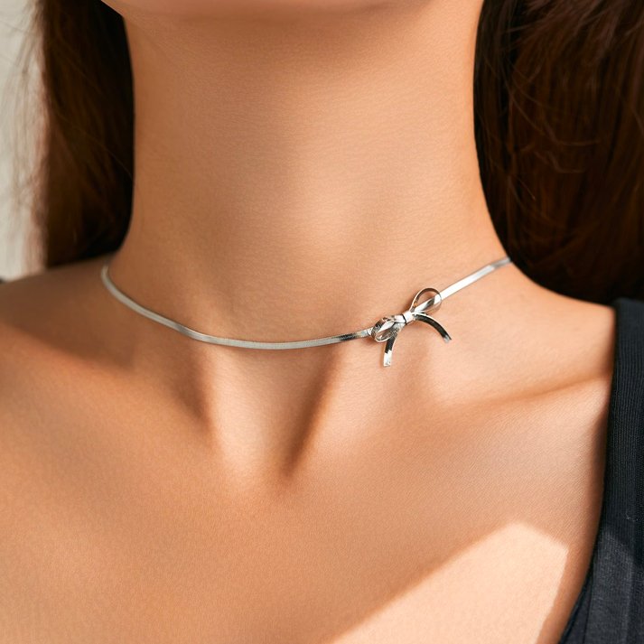 Romantic Dainty Bow Necklace — product detail