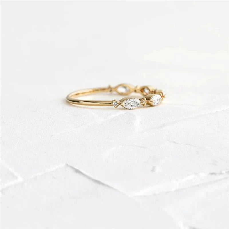 S925 Thin Dainty Oval Diamond Ring — product detail