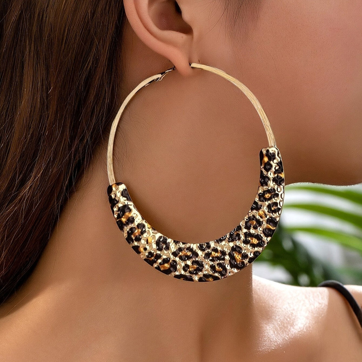 Vintage Leopard Print Accent Hoop Earrings — product detail