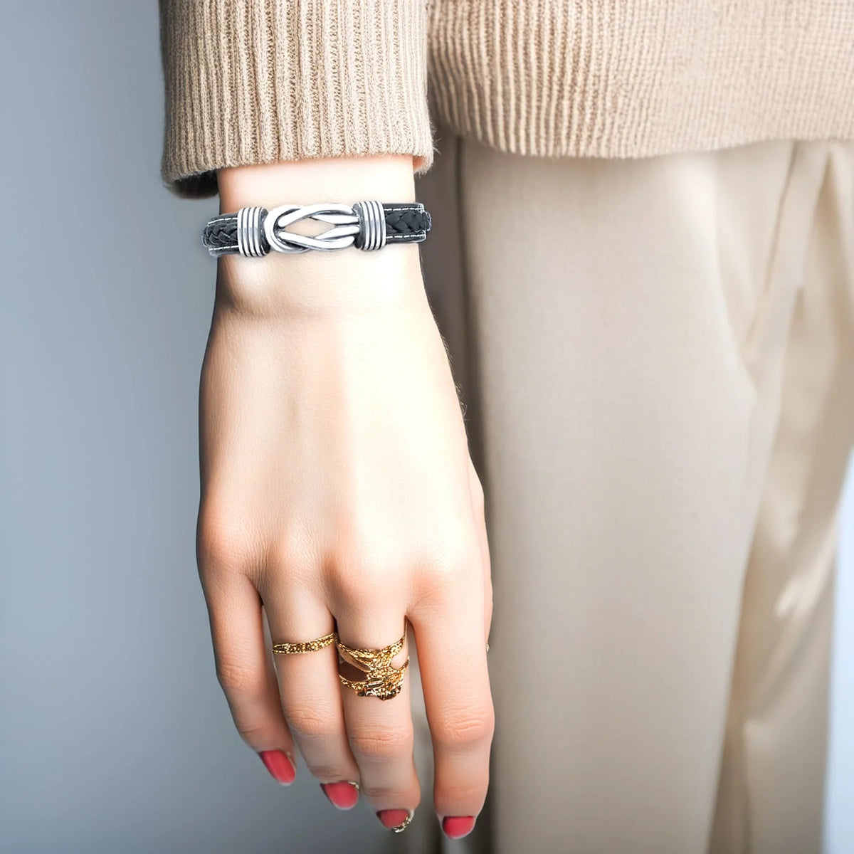 Unisex Eternal Love Knot Leather Bracelet — product detail